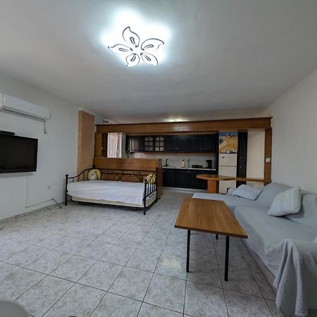 Lazarus Apartments Monemvasía Buitenkant foto
