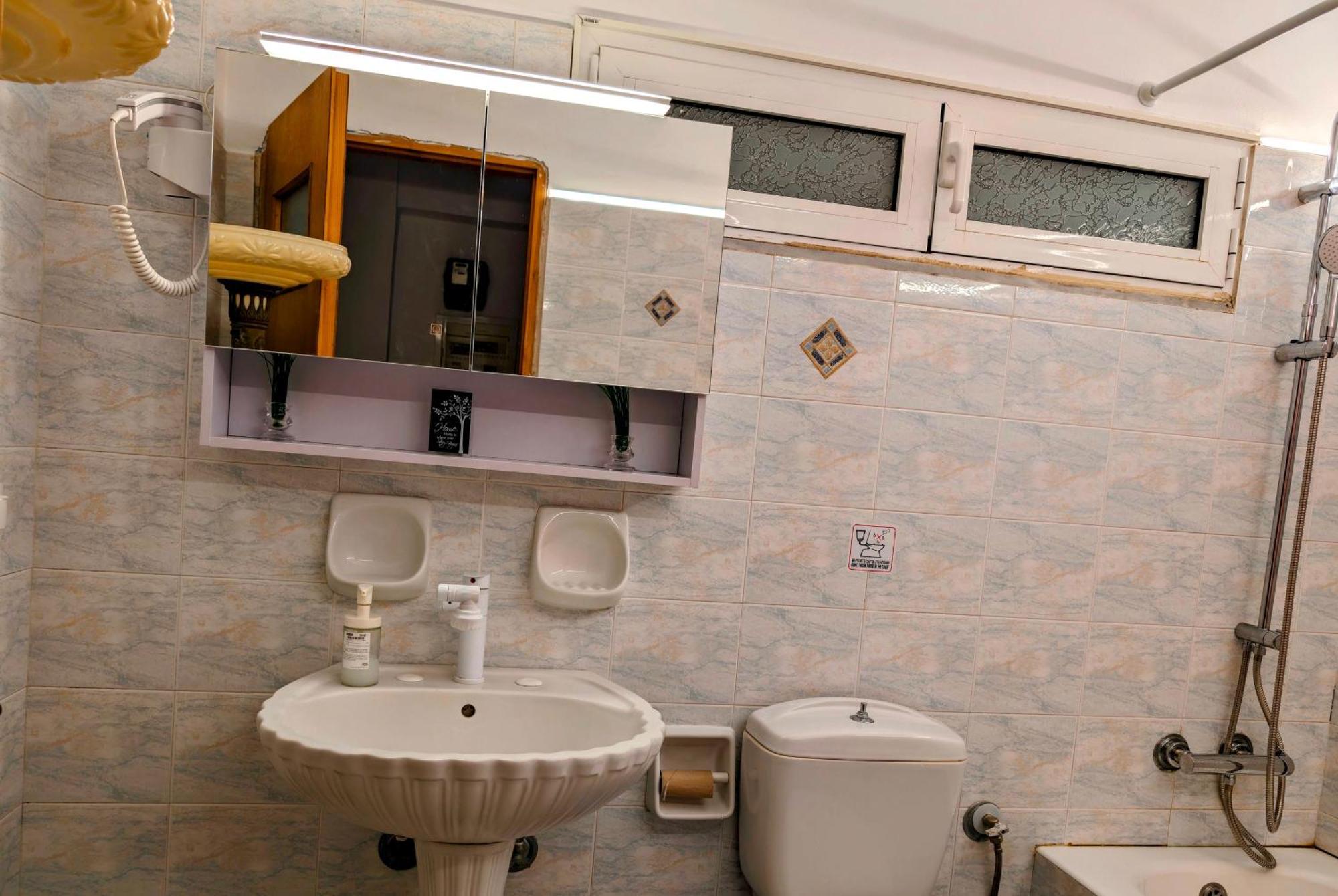 Lazarus Apartments Monemvasía Buitenkant foto