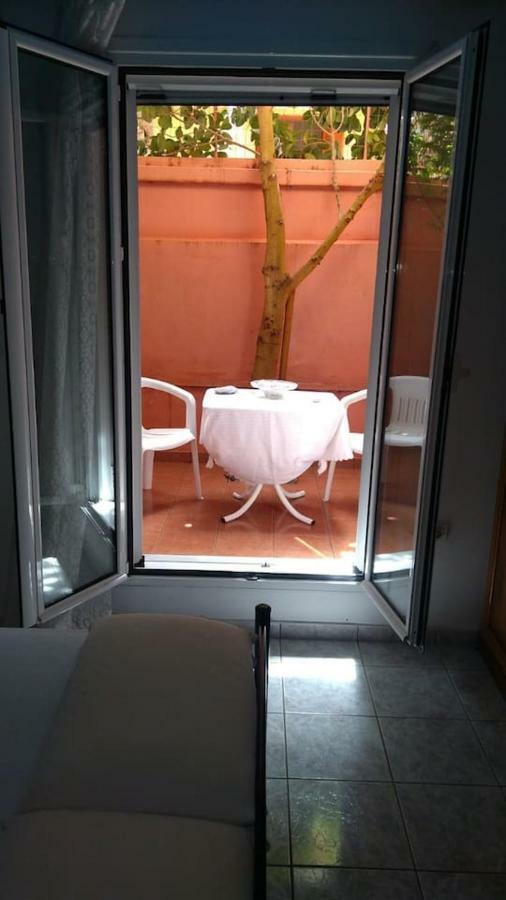 Lazarus Apartments Monemvasía Buitenkant foto
